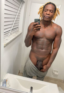 LouieSmalls-pee Louie Smalls