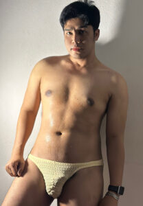 Dew-yellow ดิว กฤตภัทร