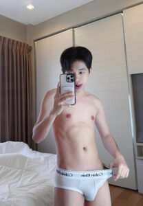 KITCAT-dee MR KITCAT