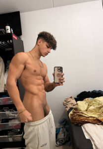 SepantaArya-man Sepanta Arya