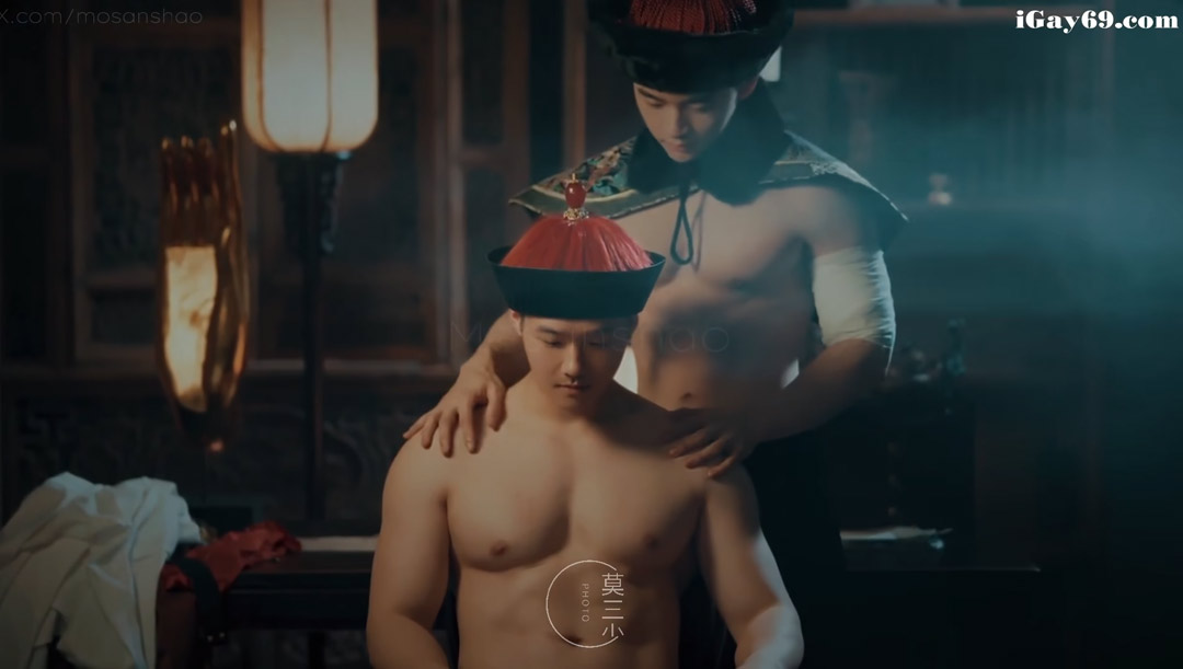 ขันทีคันข้างไข่แอบมาเกากระหว่างทำงาน เสียวจนลืมว่าไม่มีหรรม