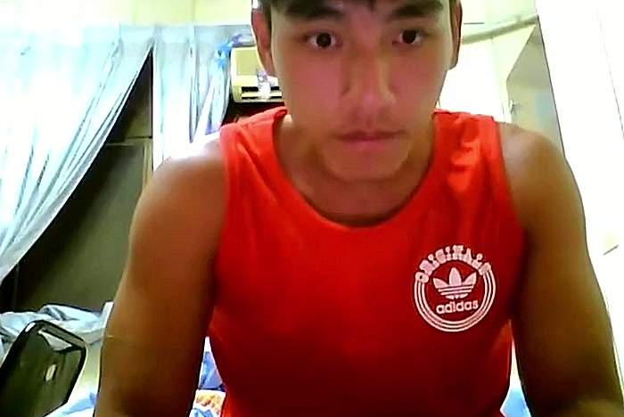 เกย์ชักว่าว หนุ่มจีนกล้ามล่ำแอบถ่ายตัวเองเสร็จหน้ากล้อง screenshot 1