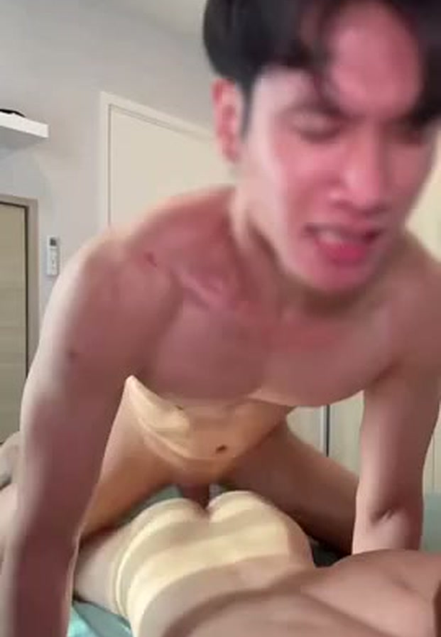 เกย์ไทยโฮมเมด คู่หนุ่มเล่นกันในห้องสว่างแบบเป็นกันเอง screenshot 2